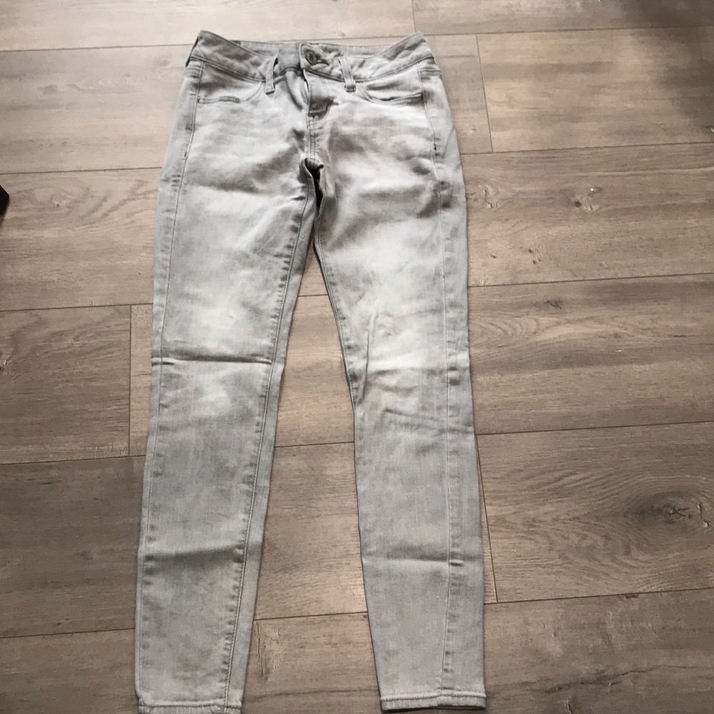 American Eagle “super stretch” jeans